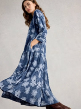 Load image into Gallery viewer, WHITE STUFF<BR>
Tabitha Jersey Dress<BR>
Blue Print<BR>
