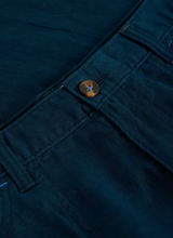 Load image into Gallery viewer, WHITE STUFF<BR>
Tia Linen Crop Trousers<BR>
Navy<BR>
