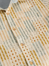 Load image into Gallery viewer, WHITE STUFF<BR>
Finsbury Short Sleeve Patch Shirt<BR>
Yellow<BR>
