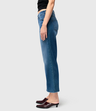 Load image into Gallery viewer, MAC JEANS<BR>
Dream Wide Crop Jeans<BR>
Navy<BR>
