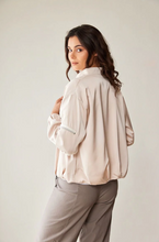 Load image into Gallery viewer, PERUZZI<BR>
Blouson Jacket<BR>
Beige<BR>
