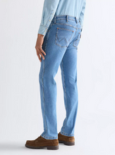Load image into Gallery viewer, WRANGLER<BR>
Greensboro Jeans<BR>
Tobacco Ice<BR>
