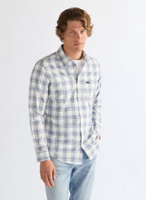 Load image into Gallery viewer, WRANGLER<BR>
Long Sleeve One Pocket Shirt<BR>
Blue/White<BR>
