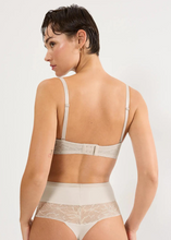 Load image into Gallery viewer, TRIUMPH<BR>
Comfort Contour WDP Bra<BR>
Skin<BR>
