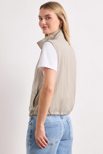 Load image into Gallery viewer, STREET ONE<BR>
Vest Jacket<BR>
Sand<BR>
