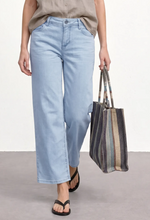 Load image into Gallery viewer, STREET ONE<BR>
Wide Leg Crop Jeans<BR>
Blue<BR>
