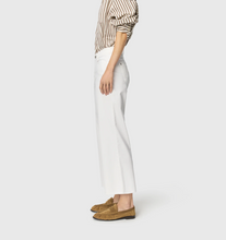 Load image into Gallery viewer, MAC JEANS<BR>
Dream Wide Crop Jeans<BR>
Navy, White<BR>
