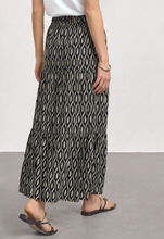 Load image into Gallery viewer, STREET ONE<BR>
Maxi Skirt with Ruffle and Print<BR>
Clay/Black<BR>
