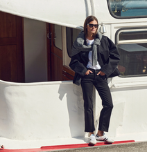 Load image into Gallery viewer, MAC JEANS<BR>
Laura Flared Leg Jeans<BR>
Black<BR>
