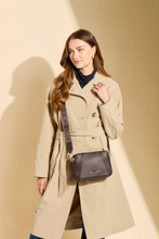 Load image into Gallery viewer, ALICE WHEELER<BR>
Kesington Crossbody Bag<BR>
Chocolate<BR>
