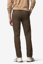 Load image into Gallery viewer, MEYER<BR>
Oslo New York Fine Texture Trousers<BR>
Brown, Burgundy<BR>
