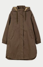 Load image into Gallery viewer, TANTA<BR>
Hielo Outerwear<BR>
Sea Turtle<BR>
