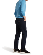 Load image into Gallery viewer, WRANGLER<BR>
Greensboro Jeans<BR>
Black<BR>
