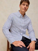 Load image into Gallery viewer, WHITE STUFF<BR>
Bruton Slim Oxford Shirt<BR>
White Print<BR>
