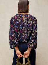 Load image into Gallery viewer, WHITE STUFF<BR>
Lyra Bubble Hem Top<BR>
Multi<BR>
