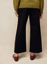 Load image into Gallery viewer, WHITE STUFF<BR>
Tia Wide Leg Jeans<BR>
Black<BR>

