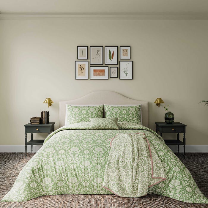 HELENA SPRINGFIELD <BR>
Sunflowers Duvet Set <BR>
Green <BR>