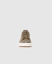 Load image into Gallery viewer, RODD &amp; GUNN &lt;BR&gt;
Transit Sneaker &lt;BR&gt;
Sandstone &amp; Sea &lt;BR&gt;
