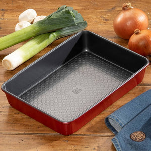 HAIRY BIKERS <BR>
Extra Large Roasting Dish <BR>
Red <BR>