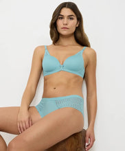 Load image into Gallery viewer, TRIUMPH LINGERIE &lt;BR&gt;
Aura Spotlight Wired padded bra &lt;BR&gt;
Ice Blue &lt;BER&gt;
