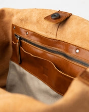 Load image into Gallery viewer, BIBA <BR>
Leather handbag Beloit <BR>
Tan <BR>
