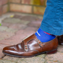 Load image into Gallery viewer, SWOLE PANDA &lt;BR&gt;
Men&#39;s Bamboo Socks&lt;BR&gt;
Racing car gift set
