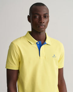GANT <BR>
Contrast Collar Pique Polo Shirt <BR>