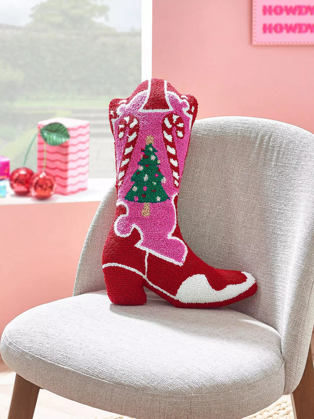 CATHERINE LANSFIELD <BR>
Santas Howdy Christmas 3D Cushion <BR>
Red & Pink <BR>