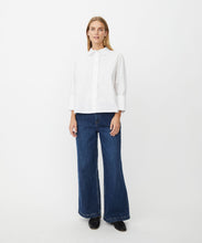 Load image into Gallery viewer, MASAI <BR>
Ilonka Shirt <BR>
White <BR>
