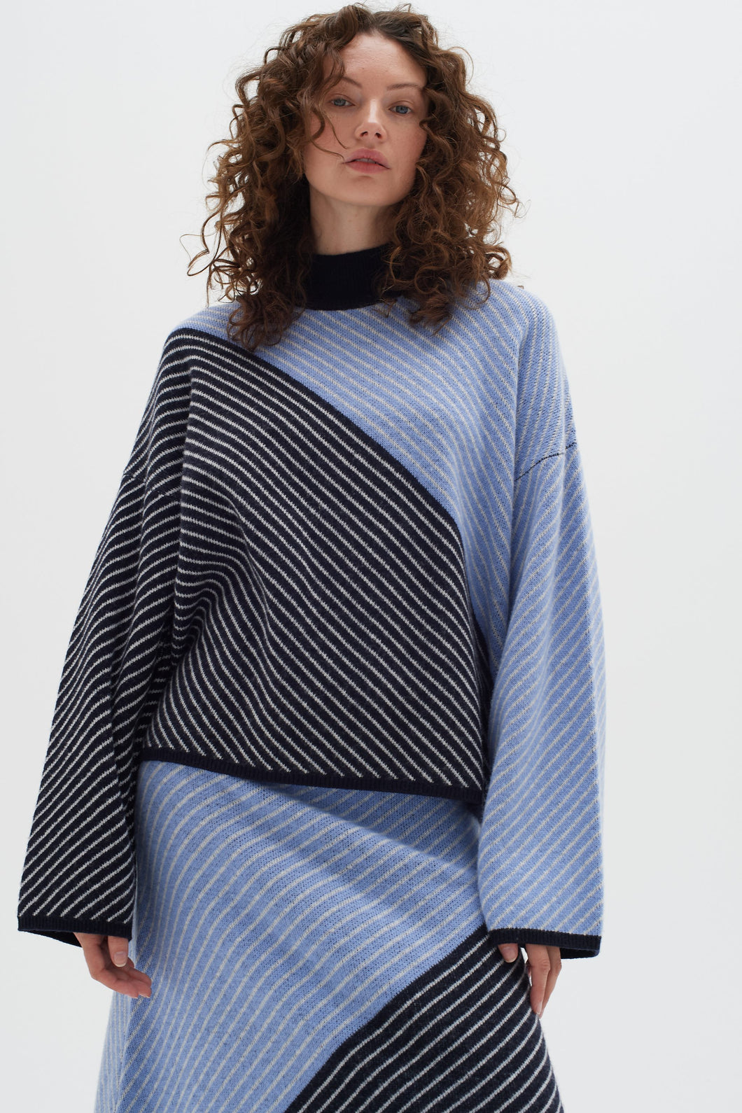 INWEAR<BR>
Rance Knit Jumper<BR>
Blue<BR>