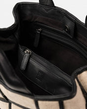 Load image into Gallery viewer, BIBA <BR>
Leather handbag Wann <BR>
Black <BR>
