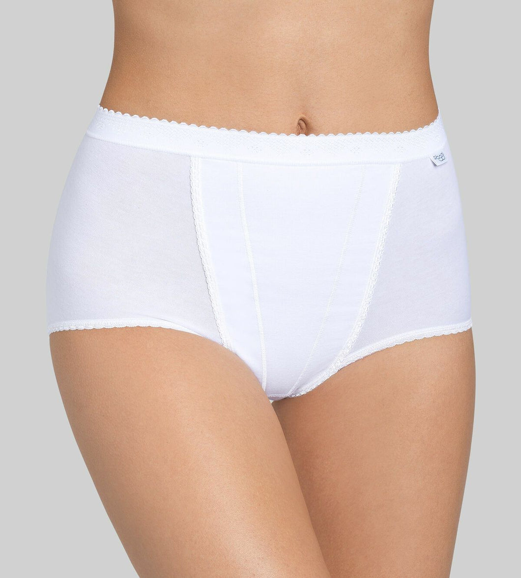 SLOGGI <BR>
Light Control Maxi Briefs 2 Pack <BR>