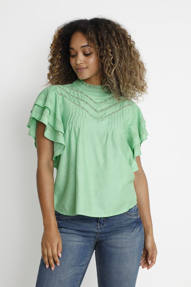 CREAM <BR>
Wing Sleeve Blouse <BR>
Green <BR>