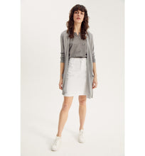 Load image into Gallery viewer, MORE &amp; MORE &lt;BR&gt;
Flower Shirt &lt;BR&gt;
Grey &lt;BR&gt;
