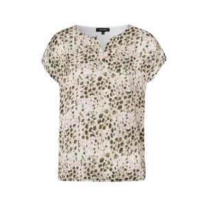 MORE & MORE <BR>
T Shirt <BR>
Satin Front <BR>