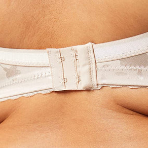 NATURANA <BR>
Minimiser Soft Full Cup Everyday Bra <BR>
Light Beige <BR>