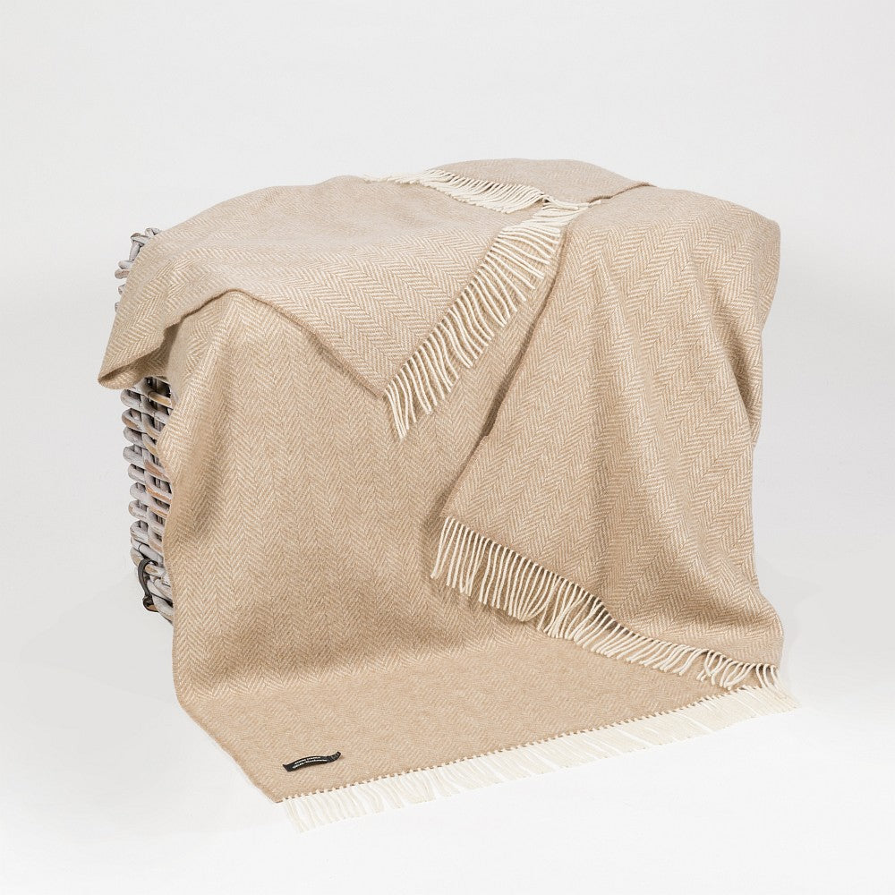 JOHN HANLY <BR>
Cashmere Throw <BR>
Beige Herringbone <BR>
