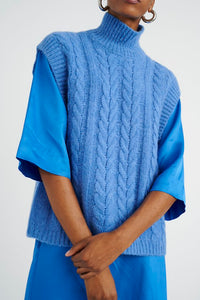 INWEAR <BR>
Jevon Cable Knitted Tank Top <BR>
Cornflower Blue <BR>