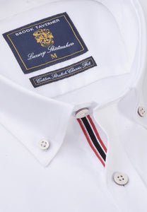 BROOK TAVERNER <BR>
Classic, Oxford, Button Down Collared Shirt <BR>
White <BR>