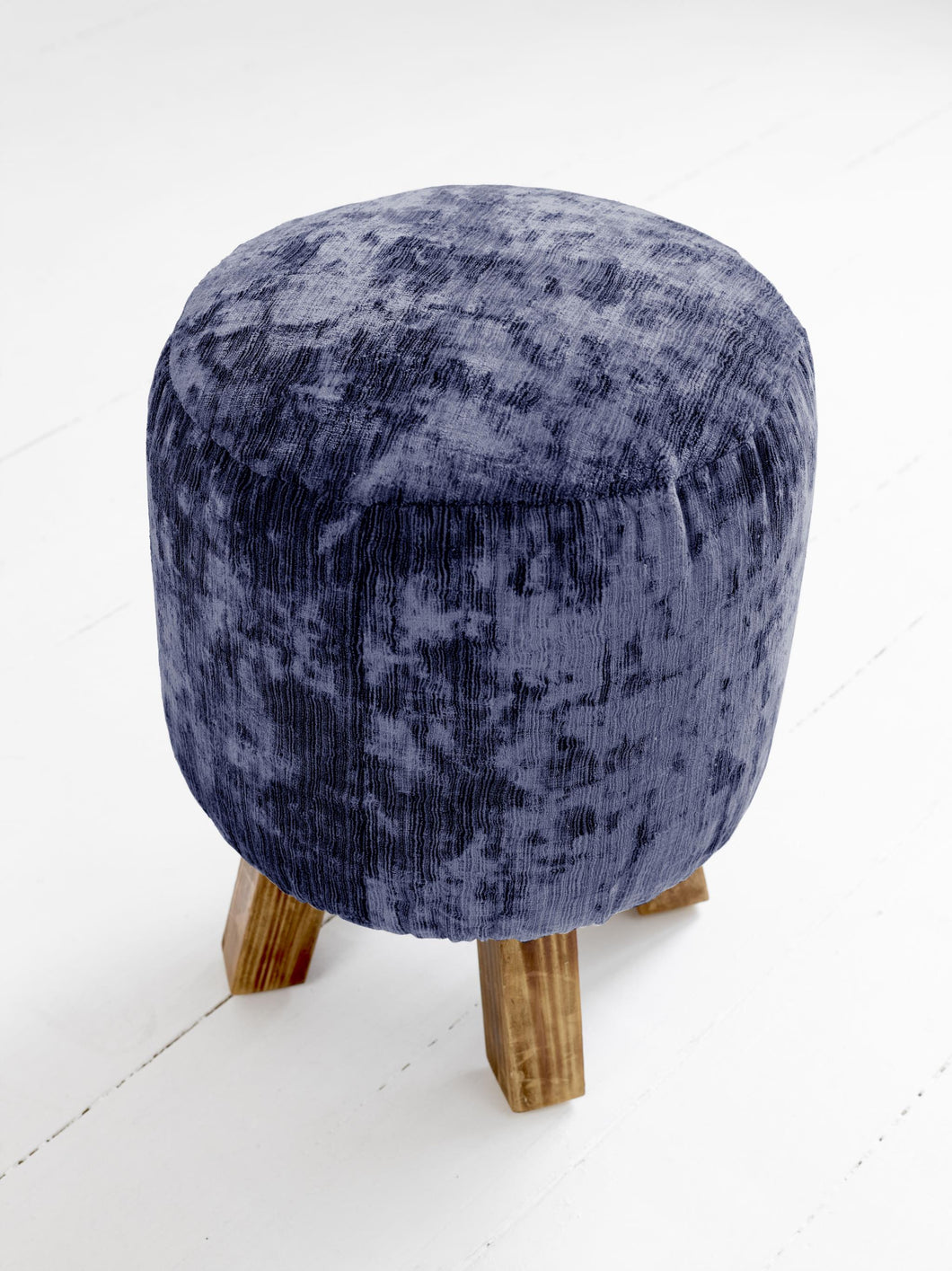 VOYAGE MAISON <BR>
Monty Stool Deep Blue Velvet <BR>