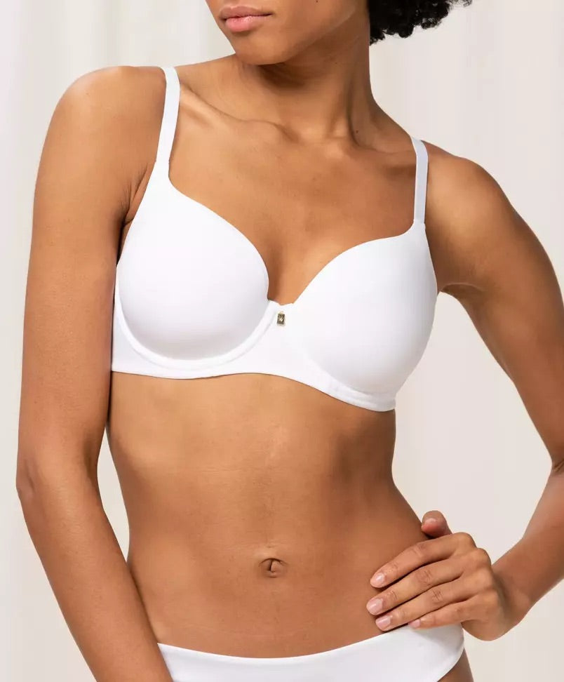 TRIUMPH <BR>
Body Make-Up Essentials, Wired, Padded Bra <BR>