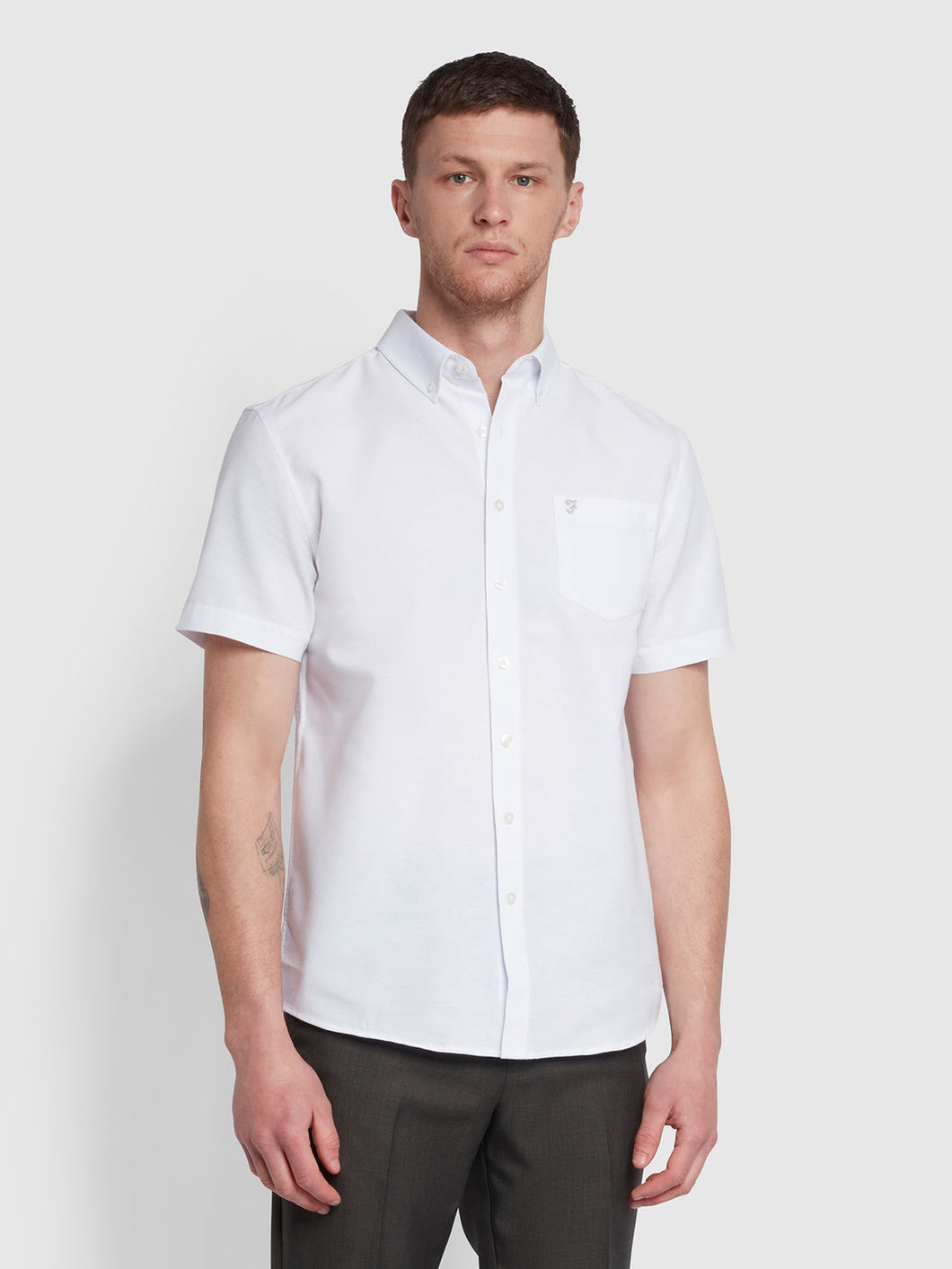 FARAH <BR>
Drayton Short Sleeve Oxford Shirt <BR>