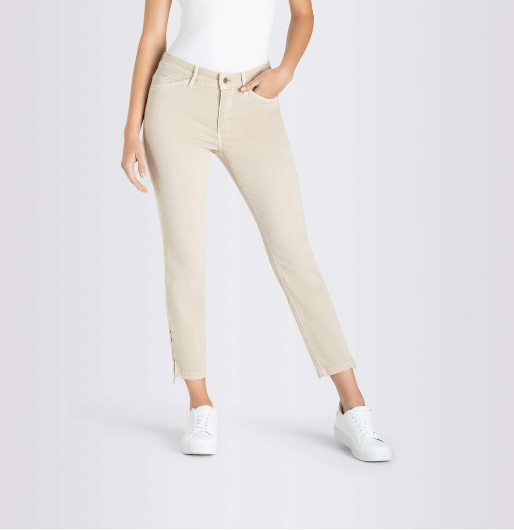 MAC <BR>
Dream Chic Jeans <BR>
Beige <BR>